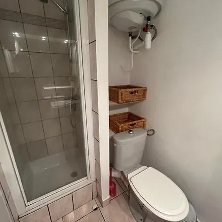 Studio Vue Mer Situe A Cote De La Plage Quartier Des Quilles Sète Exterior foto